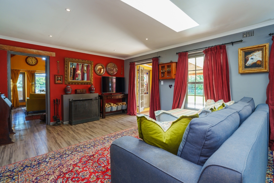 4 Bedroom Property for Sale in Meadowsteads Western Cape